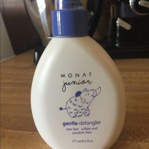 Monday dentangler spray